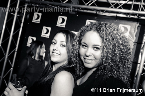 110409_014_defected_in_the_house_millers_partymania_denhaag