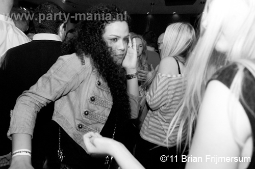 110409_070_defected_in_the_house_millers_partymania_denhaag