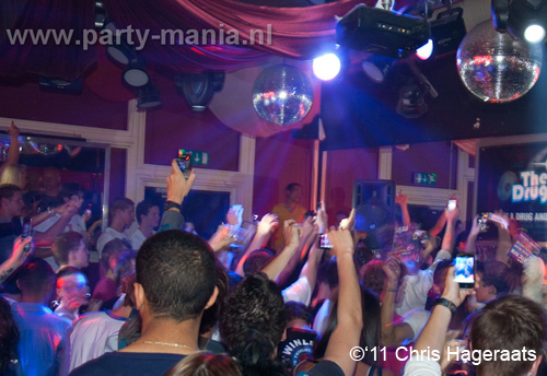 110424_090_the_drughouse_club_le_paris_partymania_denhaag