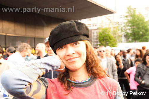 110505_057_5_mei_festival_spuiplein_partymania_denhaag