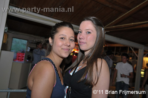 110612_035_dopenez_vs_maximaal_oxbow_beach_partymania_denhaag