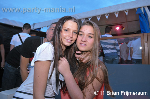 110612_045_dopenez_vs_maximaal_oxbow_beach_partymania_denhaag
