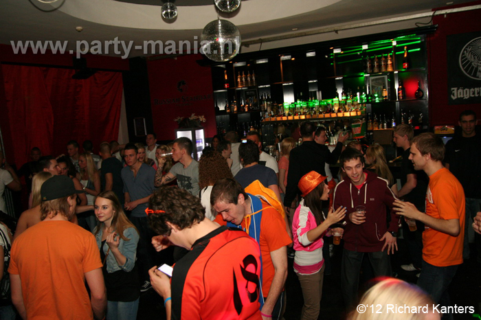 120429_016_house_meets_hardstyle_club_seven_partymania_denhaag