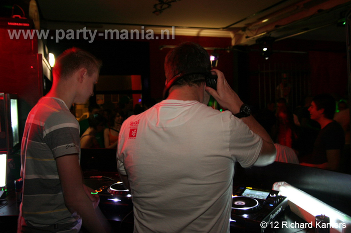 120429_018_house_meets_hardstyle_club_seven_partymania_denhaag