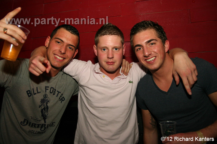 120429_027_house_meets_hardstyle_club_seven_partymania_denhaag