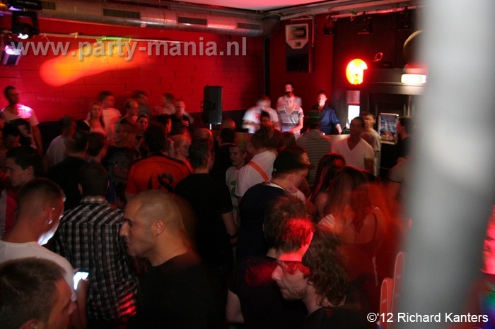 120429_036_house_meets_hardstyle_club_seven_partymania_denhaag