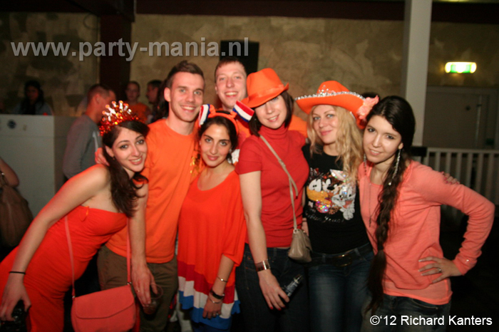 120429_045_house_meets_hardstyle_club_seven_partymania_denhaag