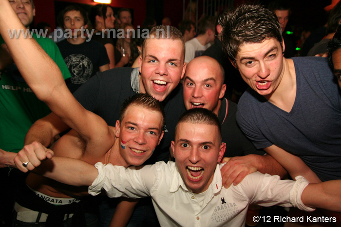 120429_061_house_meets_hardstyle_club_seven_partymania_denhaag