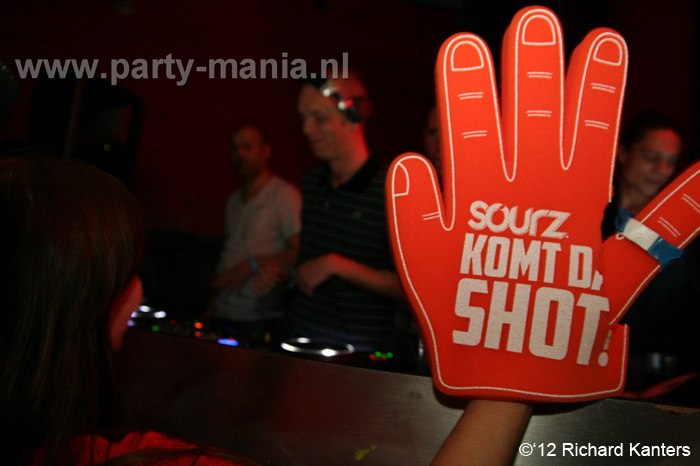 120429_076_house_meets_hardstyle_club_seven_partymania_denhaag