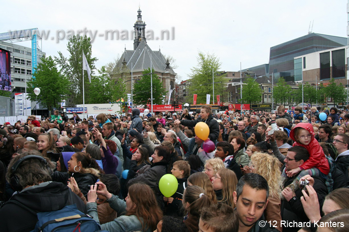 120505_010_bevrijdingsfestival_spuiplein_partymania_denhaag
