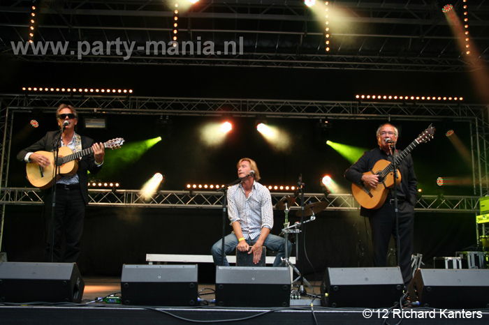 120905_050_oh_oh_intro_lange_voorhout_denhaag_partymania