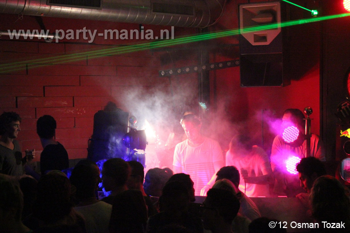 121109_082_simple_club_seven_denhaag_partymania