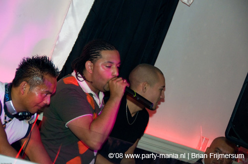 081031_004-swingbeatz_partymania