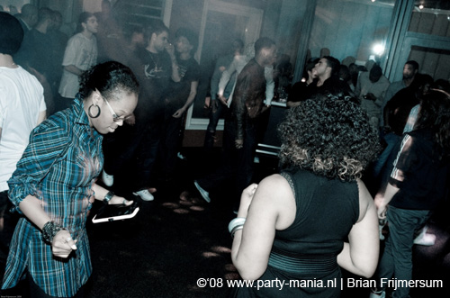 081031_017-swingbeatz_partymania