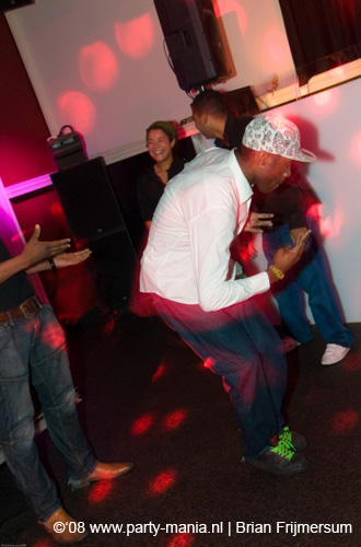 081031_053-swingbeatz_partymania