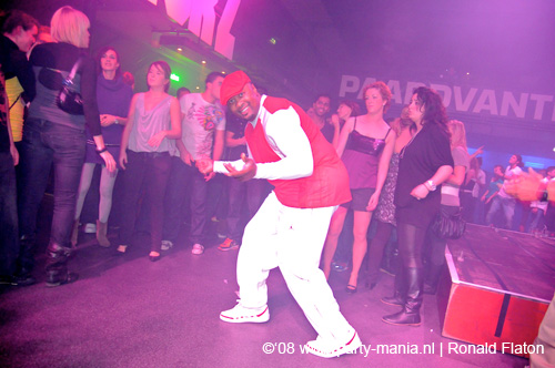 081102_047_sneakerz_partymania