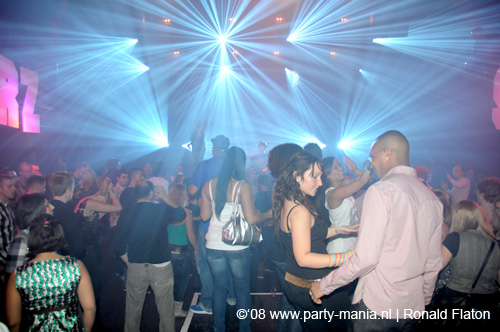 081102_052_sneakerz_partymania