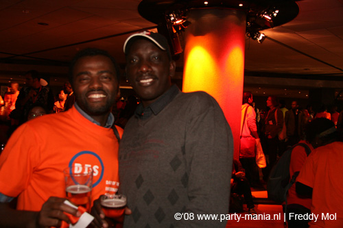 081108_005_dis2008_partymania