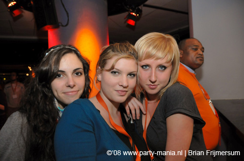 081108_058_dis2008_partymania