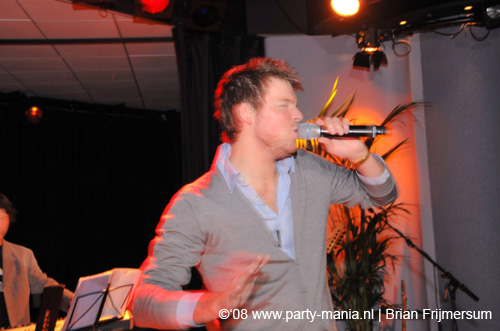 081108_100_dis2008_partymania