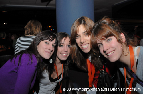 081108_113_dis2008_partymania