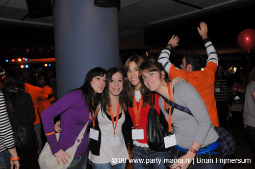 081108_114_dis2008_partymania
