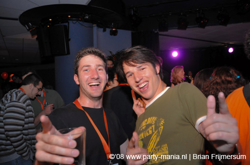 081108_117_dis2008_partymania