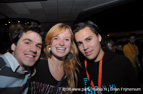 081108_118_dis2008_partymania
