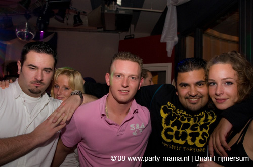 081108_001_le_paris_partymania