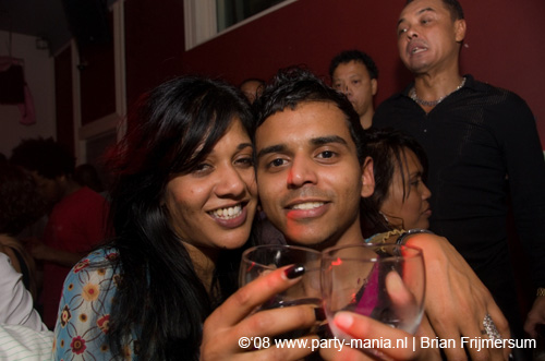 081108_009_le_paris_partymania