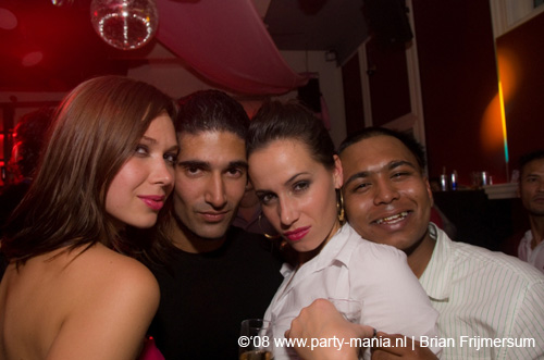 081108_010_le_paris_partymania