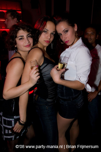 081108_013_le_paris_partymania