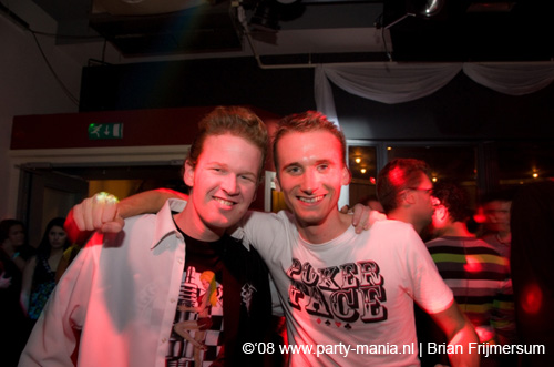 081108_015_le_paris_partymania