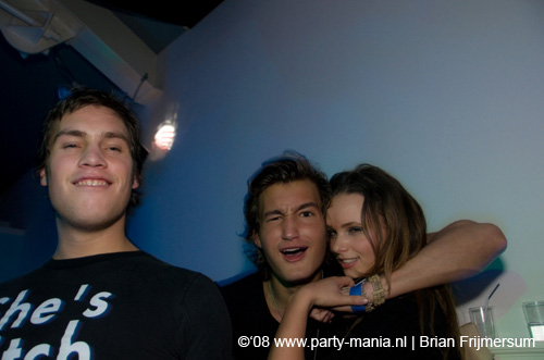 081108_016_le_paris_partymania