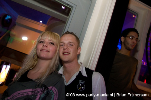 081108_020_le_paris_partymania