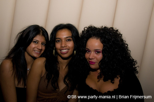 081108_030_le_paris_partymania