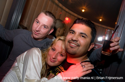 081108_048_le_paris_partymania