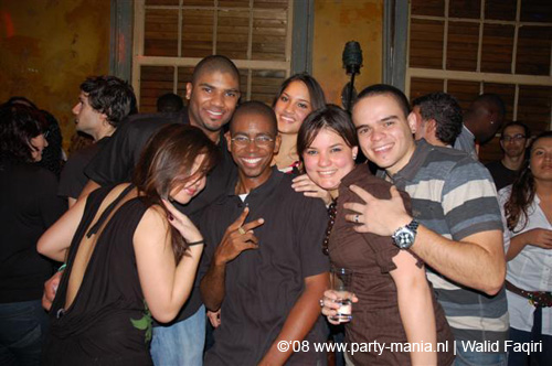 081115_061_havana_partymania