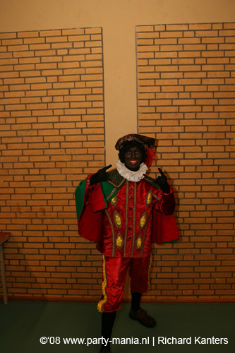 081115_001_intocht_sinterklaas_partymania