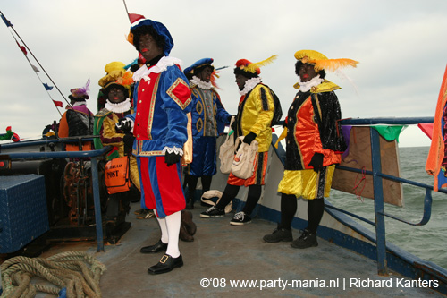 081115_030_intocht_sinterklaas_partymania