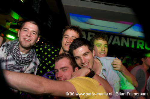 081115_007_stug_partymania