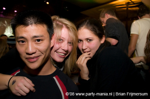 081115_055_stug_partymania