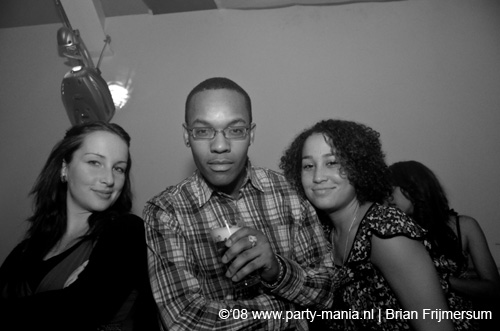 081121_022_house_criminals_partymania