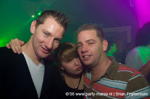 081121_045_house_criminals_partymania