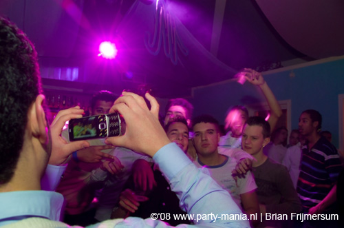 081121_079_house_criminals_partymania