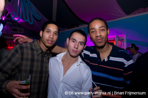 081121_081_house_criminals_partymania
