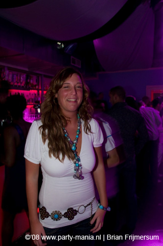 081121_082_house_criminals_partymania