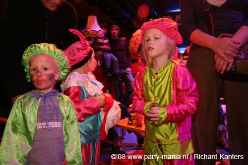 081122_000_haags_sinterklaas_feest_partymania