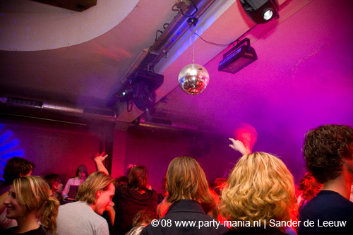 081122_005_onefour_partymania