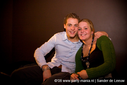 081122_011_onefour_partymania